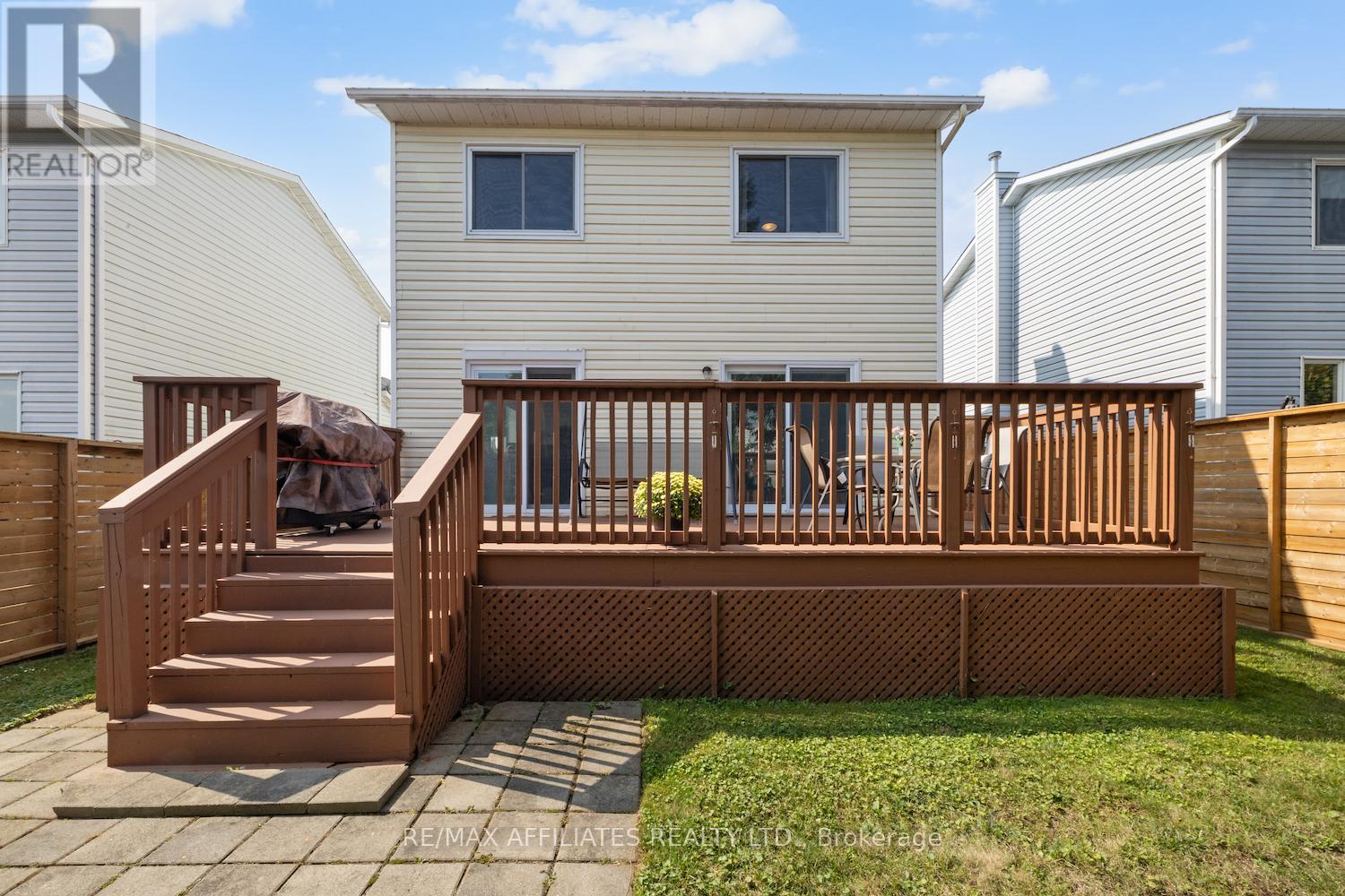 15 Lemaistre Street, Carleton Place, Ontario  K7C 4K5 - Photo 38 - X12419711