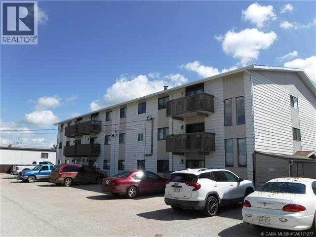 305, 114 Mount Pleasant Drive, Camrose, Alberta  T4V 2M7 - Photo 2 - A2259055
