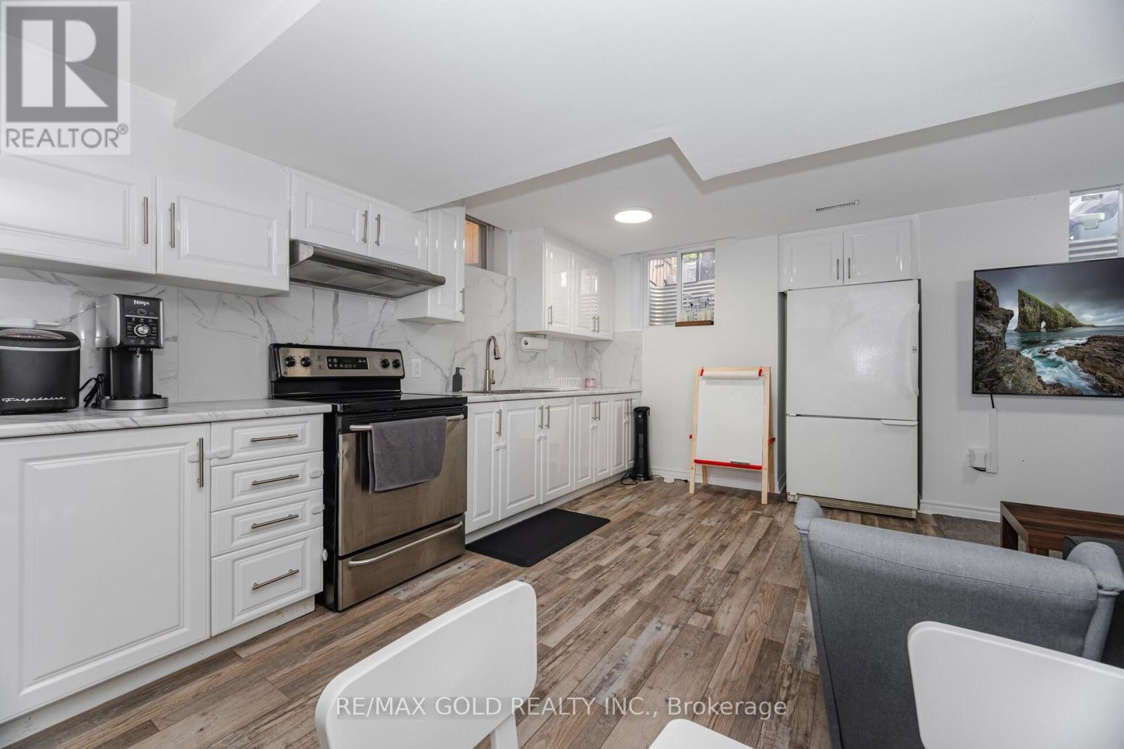 26 Freshmeadow Street, Brampton, Ontario  L6P 2H5 - Photo 23 - W12419637