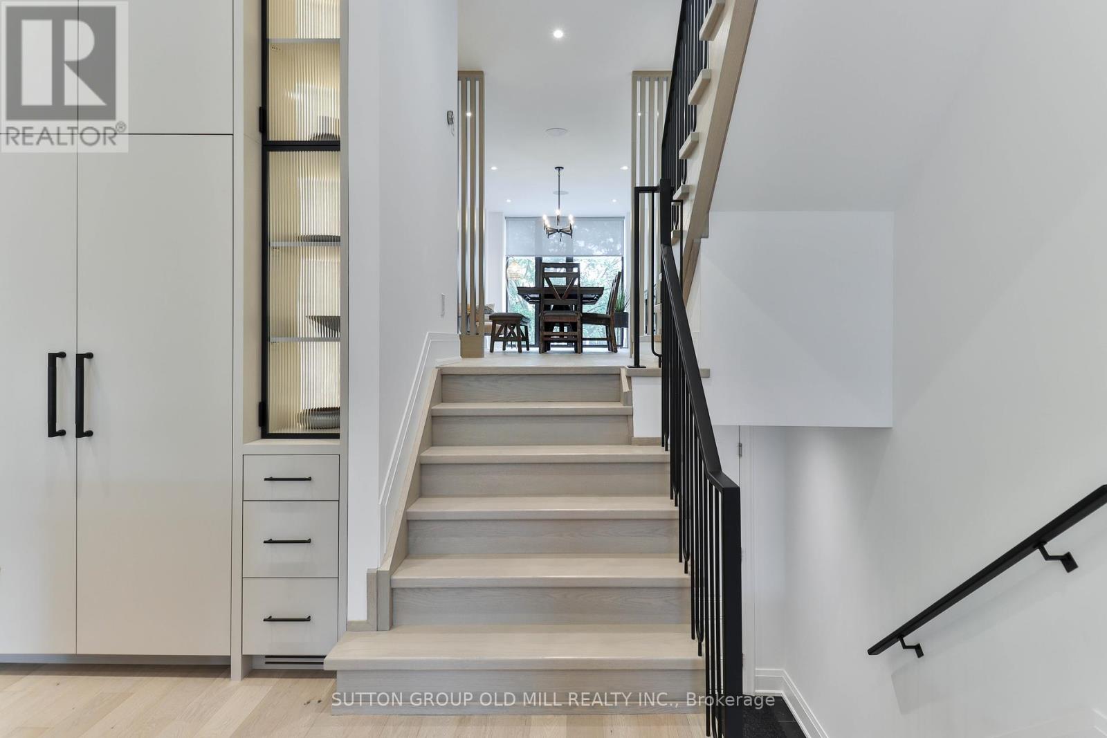 216 Delta Street, Toronto, Ontario  M8W 4E6 - Photo 10 - W12419649
