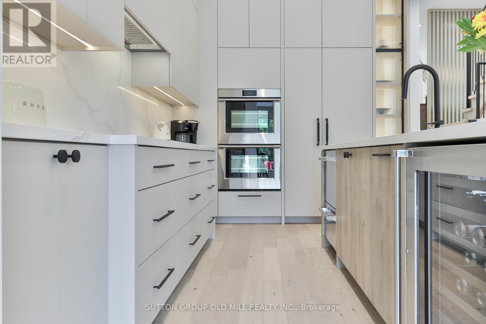 216 Delta Street, Toronto, Ontario  M8W 4E6 - Photo 16 - W12419649