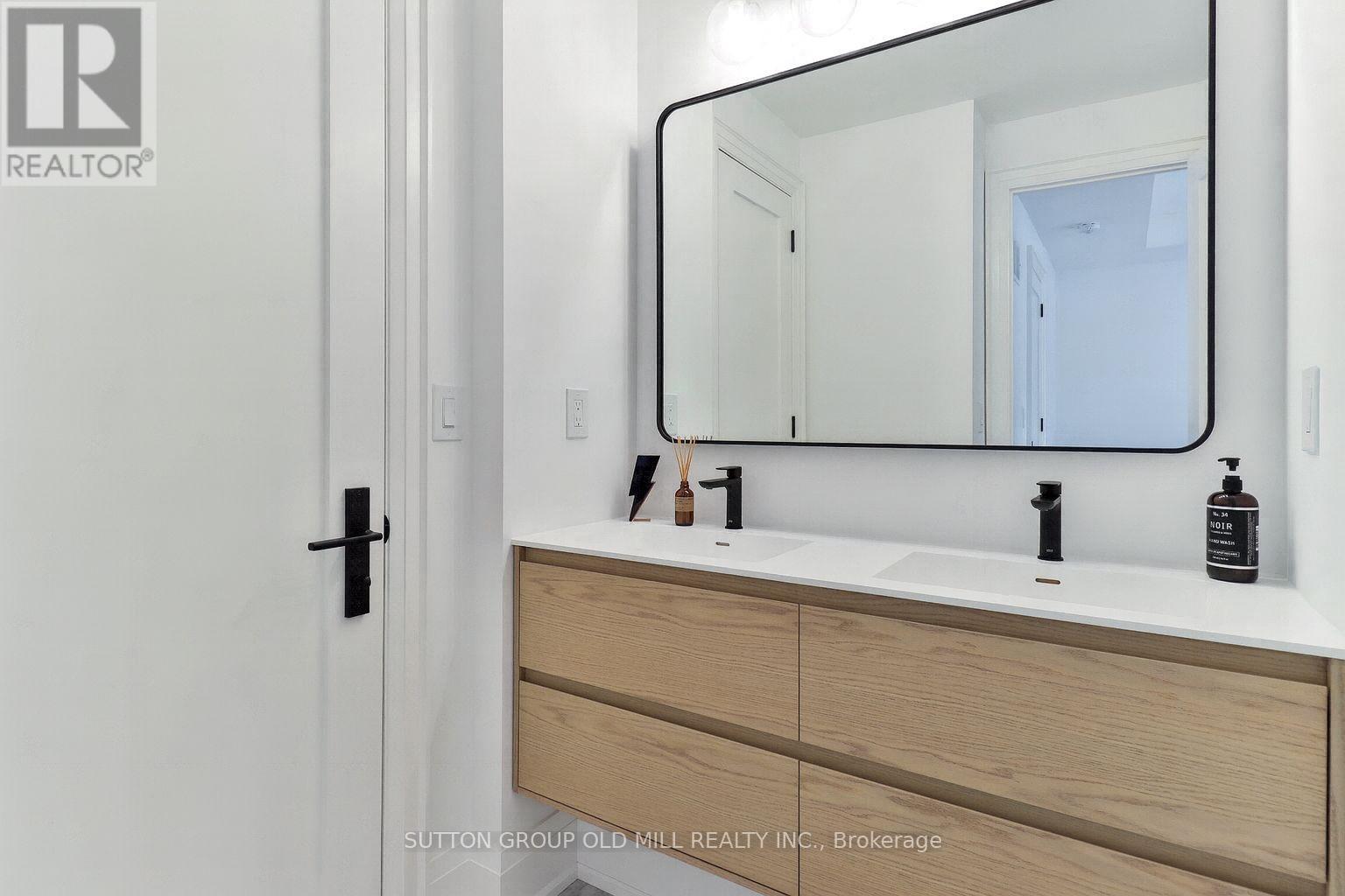 216 Delta Street, Toronto, Ontario  M8W 4E6 - Photo 27 - W12419649