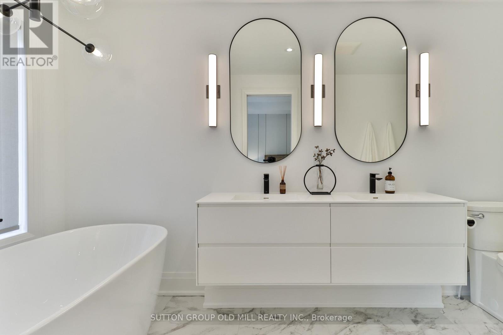 216 Delta Street, Toronto, Ontario  M8W 4E6 - Photo 35 - W12419649