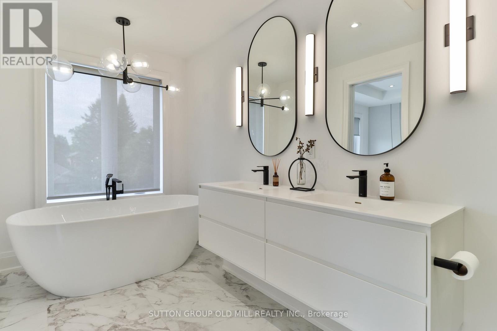 216 Delta Street, Toronto, Ontario  M8W 4E6 - Photo 38 - W12419649