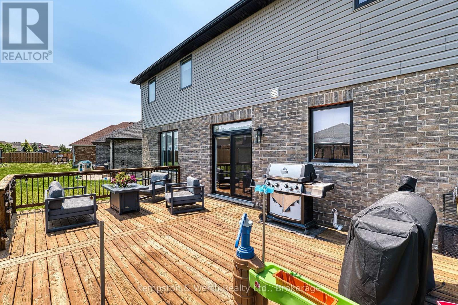 71 Forbes Crescent, North Perth, Ontario  N4W 0B8 - Photo 45 - X12419725