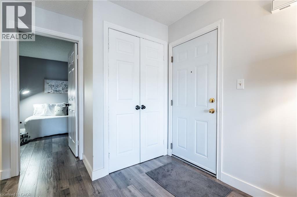 2040 Cleaver Avenue Unit# 318, Burlington, Ontario  L7M 4C4 - Photo 2 - 40710049
