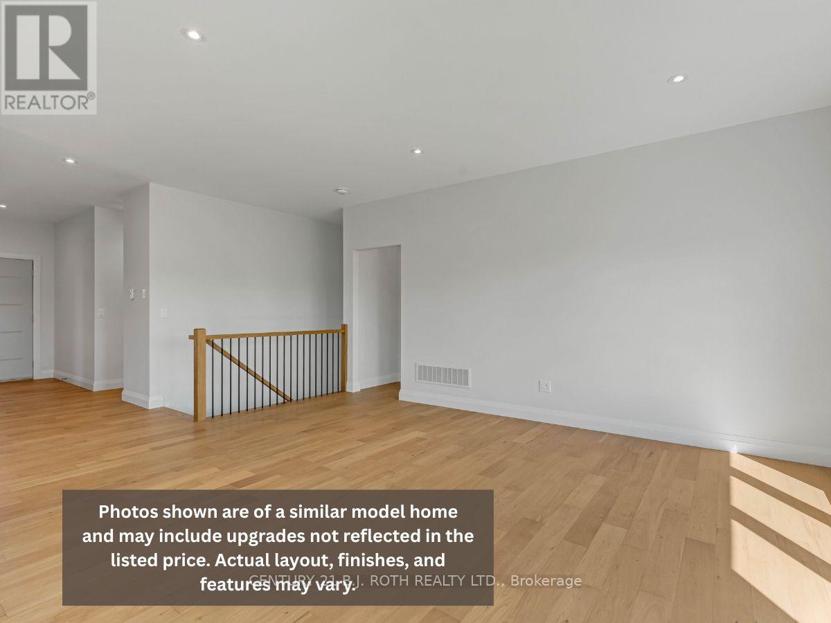 25 Harold Avenue, Severn, Ontario  L0K 1E0 - Photo 4 - S12419180
