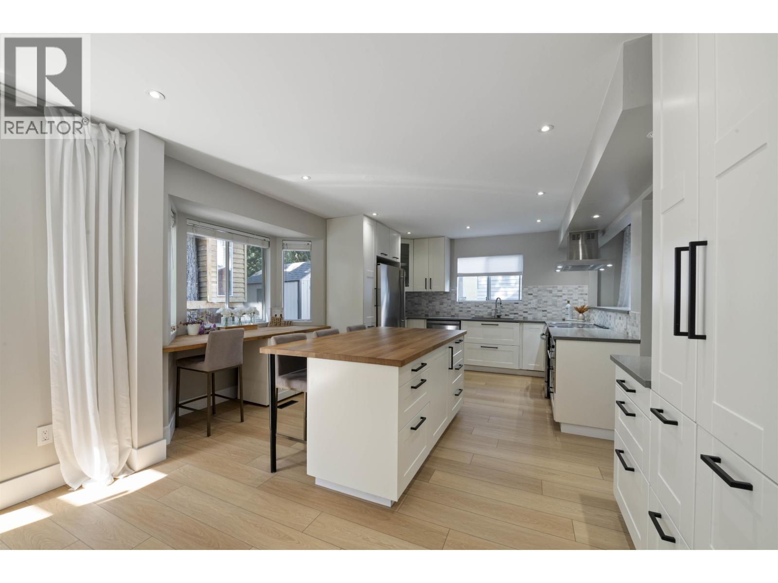 1261 River Drive, Coquitlam, British Columbia  V3E 1N7 - Photo 14 - R3050619