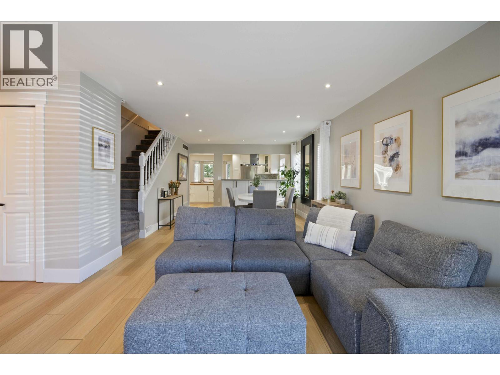 1261 River Drive, Coquitlam, British Columbia  V3E 1N7 - Photo 4 - R3050619