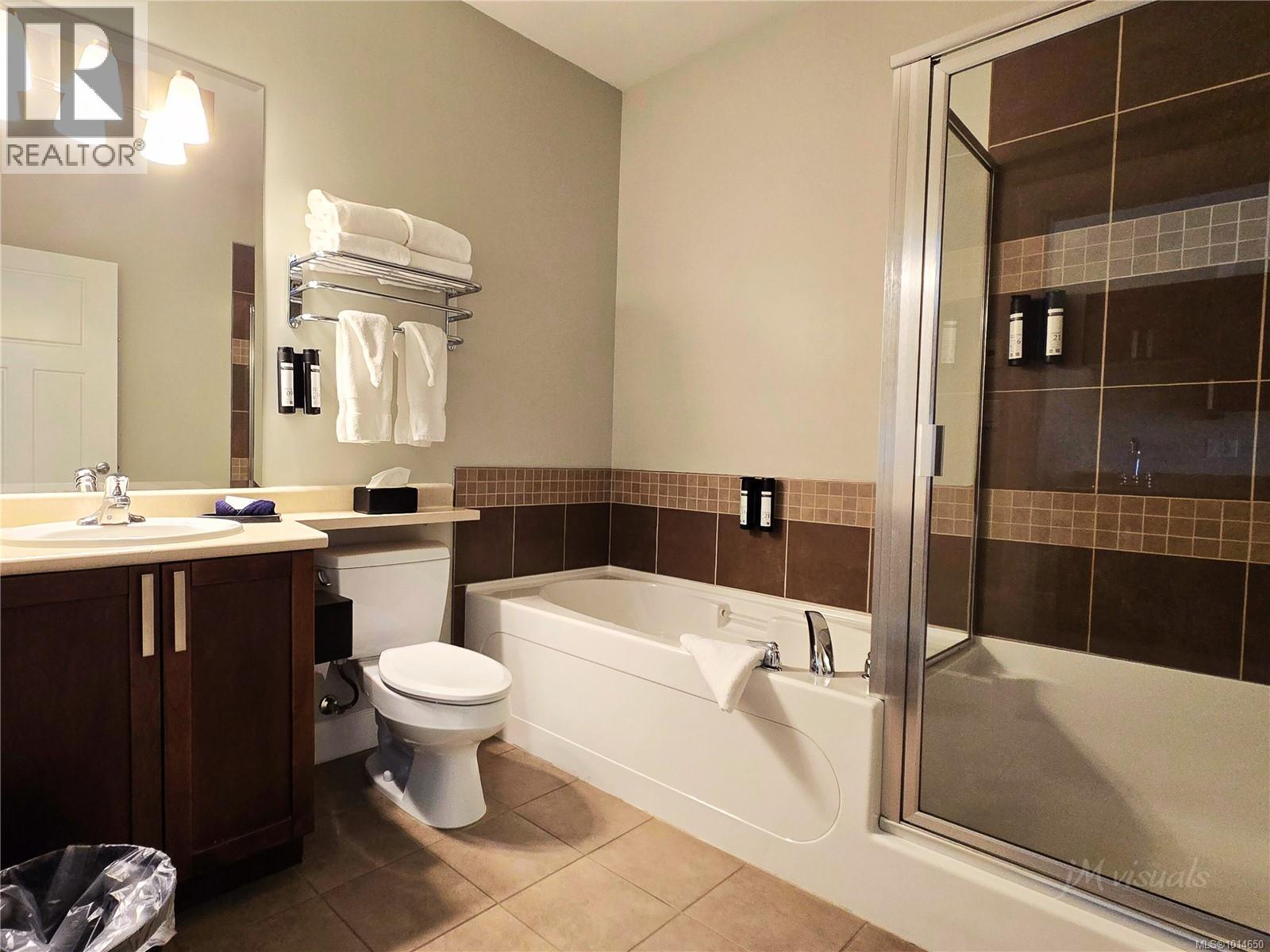 101 Abcd 1730 Riverside Lane, Courtenay, British Columbia  V9N 8C7 - Photo 8 - 1014650