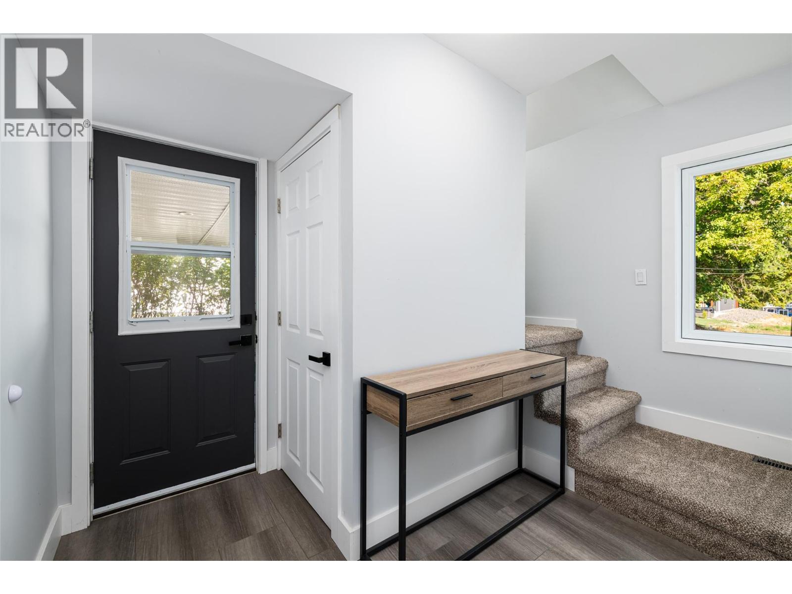 1504 Hillside Street, Creston, British Columbia V0B 1G0 - Photo 2 - 10363666