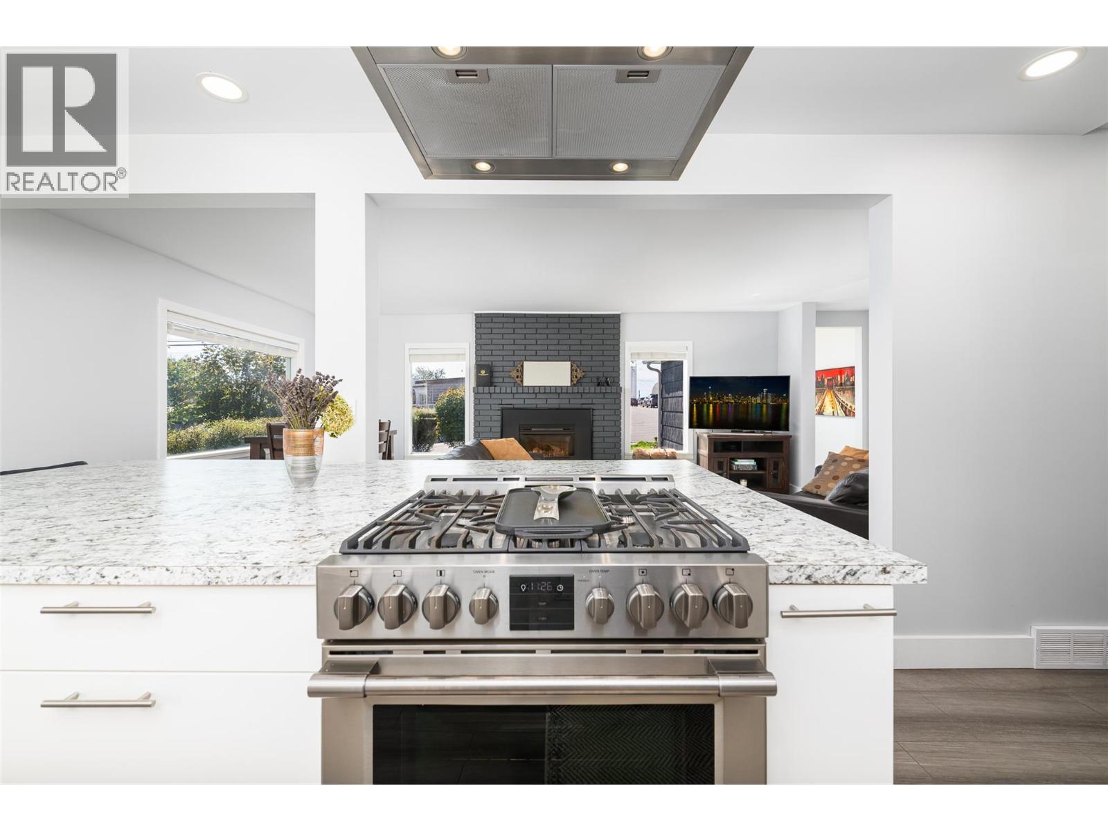 1504 Hillside Street, Creston, British Columbia V0B 1G0 - Photo 6 - 10363666