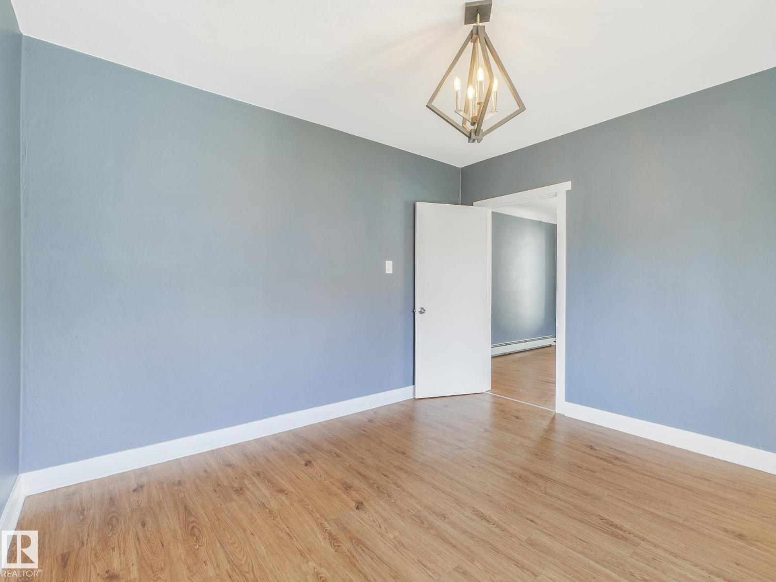9638 106 Av Nw, Edmonton, Alberta  T5H 0N4 - Photo 12 - E4458953