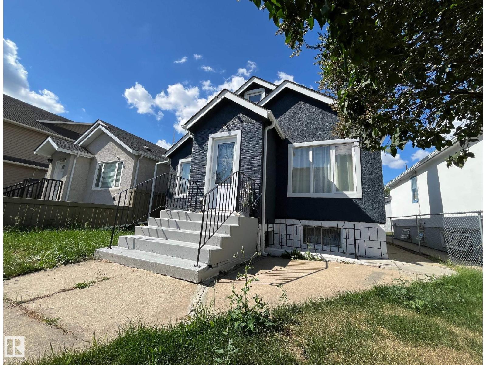 9638 106 Av Nw, Edmonton, Alberta  T5H 0N4 - Photo 3 - E4458953