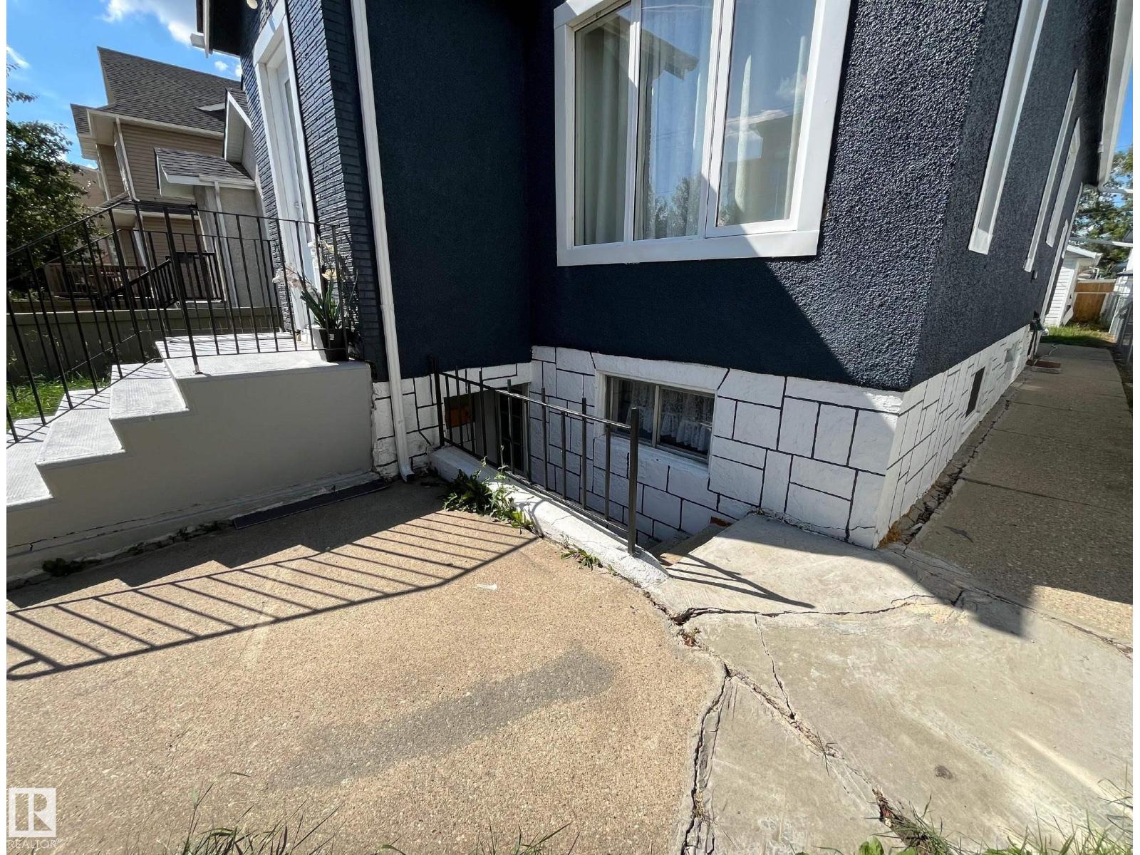 9638 106 Av Nw, Edmonton, Alberta  T5H 0N4 - Photo 4 - E4458953
