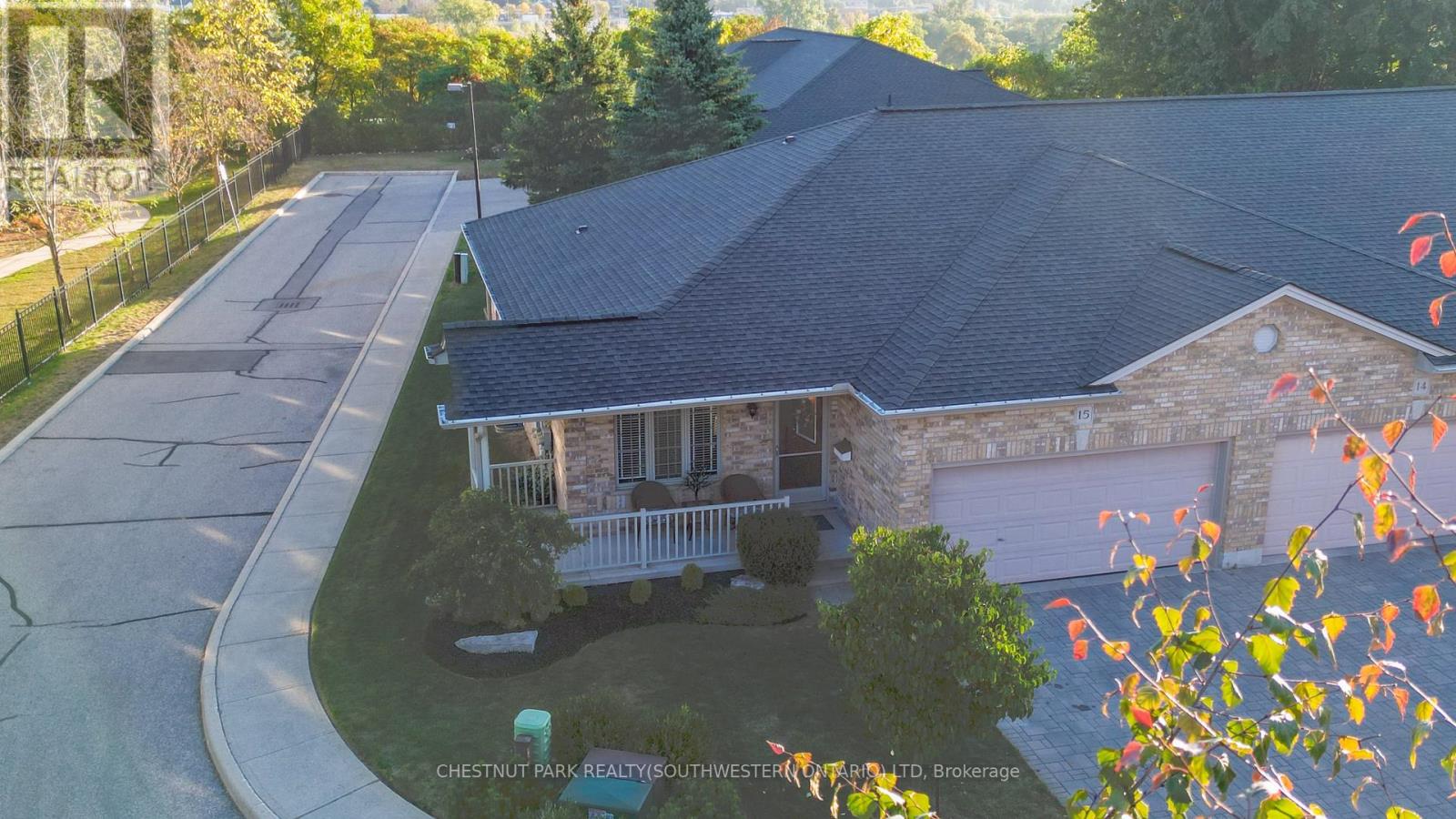 15 - 900 Doon Village Road, Kitchener, Ontario  N2P 1A4 - Photo 30 - X12419615