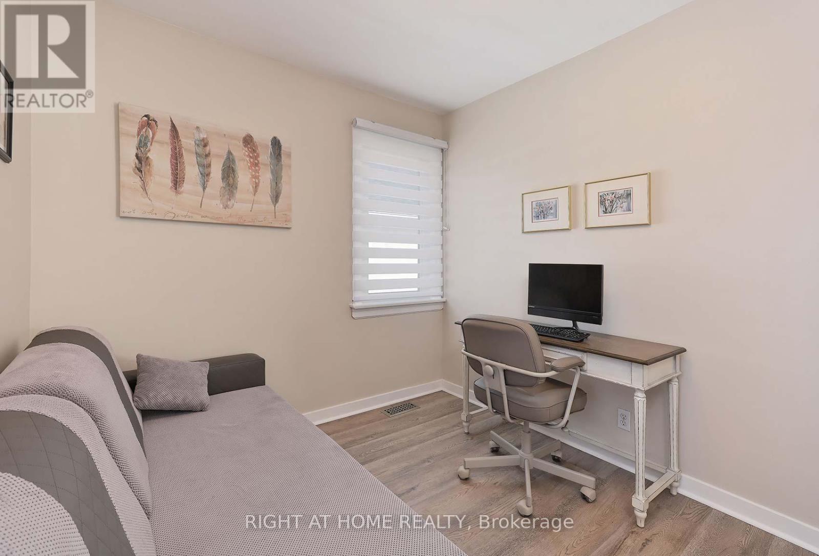 27 Brighton Avenue, St. Catharines, Ontario  L2M 5S6 - Photo 16 - X12419619