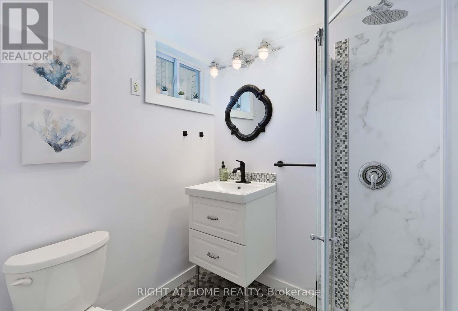 27 Brighton Avenue, St. Catharines, Ontario  L2M 5S6 - Photo 26 - X12419619