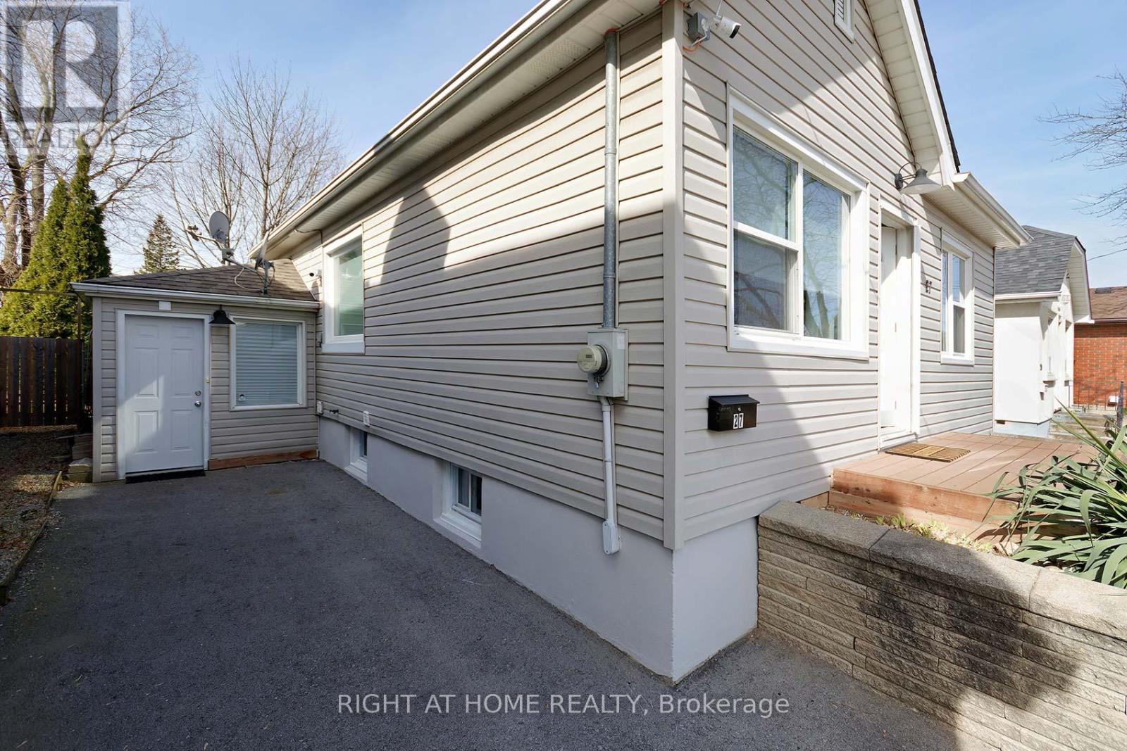 27 Brighton Avenue, St. Catharines, Ontario  L2M 5S6 - Photo 27 - X12419619