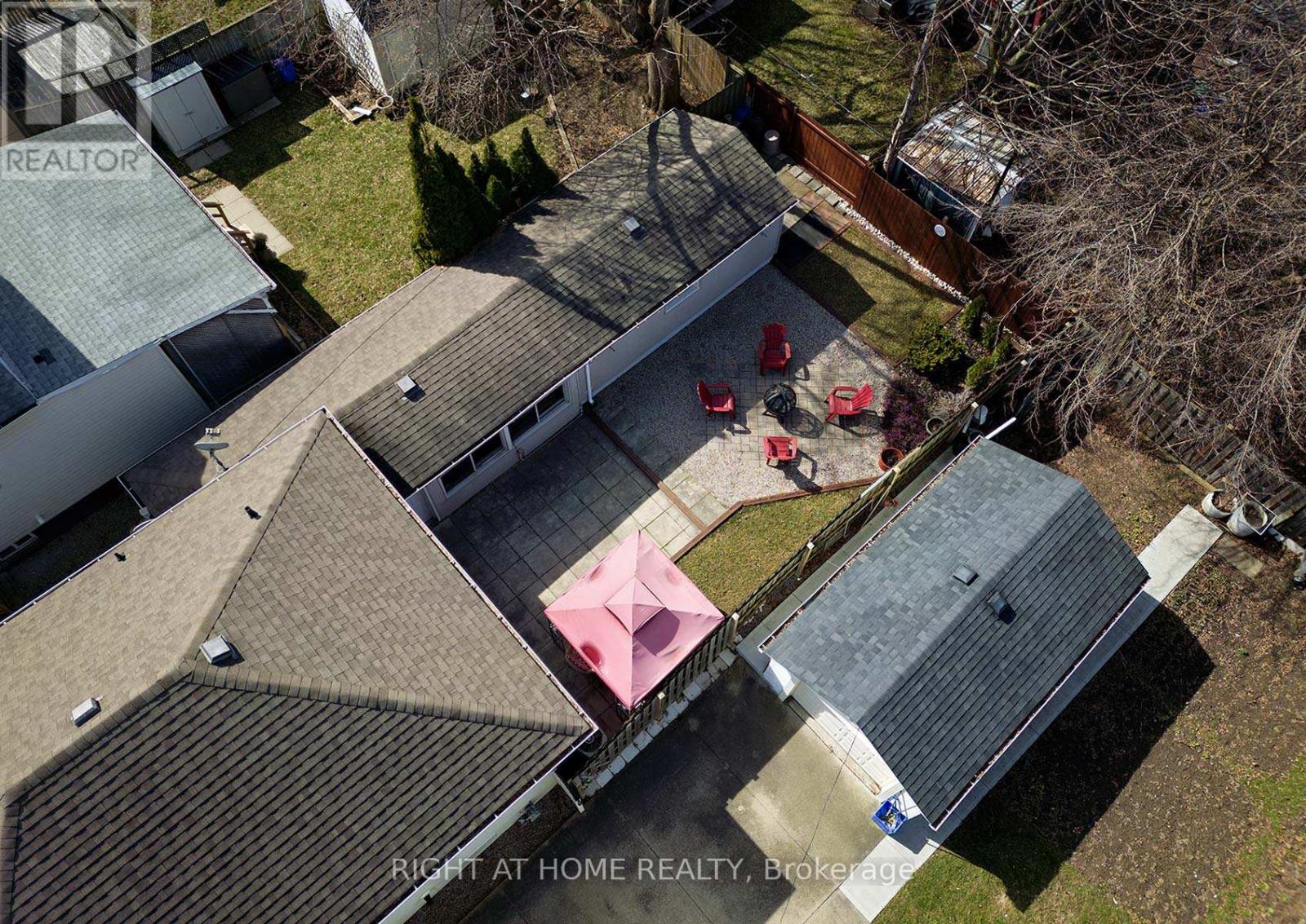 27 Brighton Avenue, St. Catharines, Ontario  L2M 5S6 - Photo 32 - X12419619