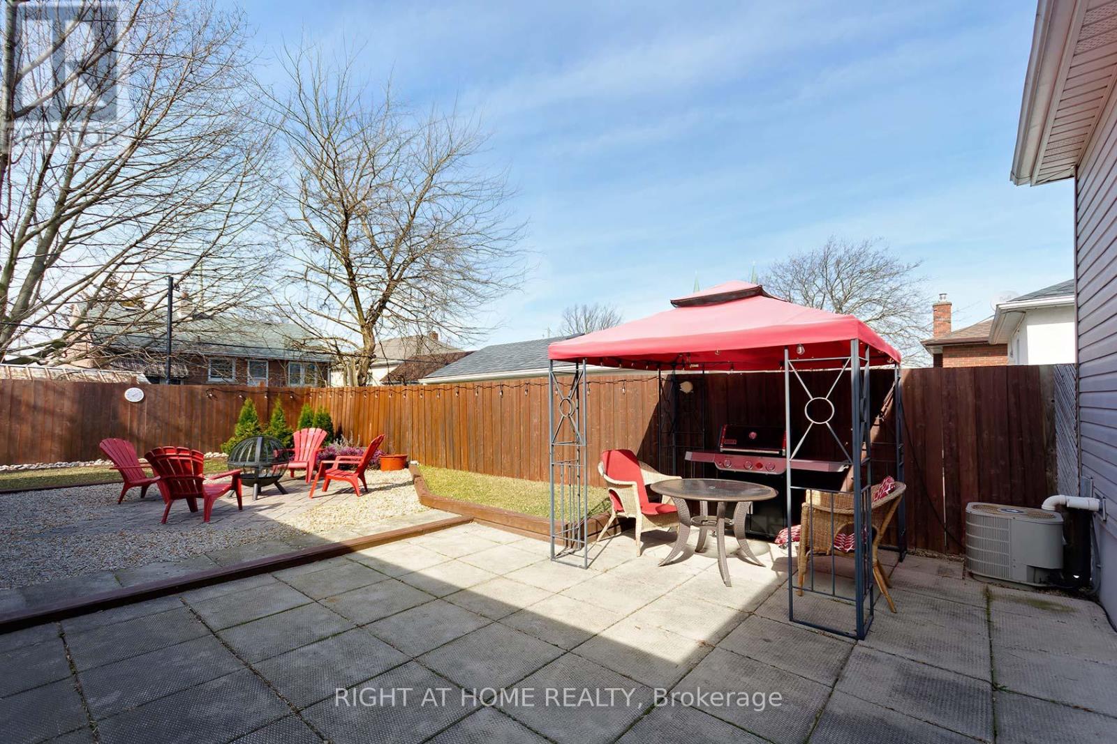 27 Brighton Avenue, St. Catharines, Ontario  L2M 5S6 - Photo 35 - X12419619