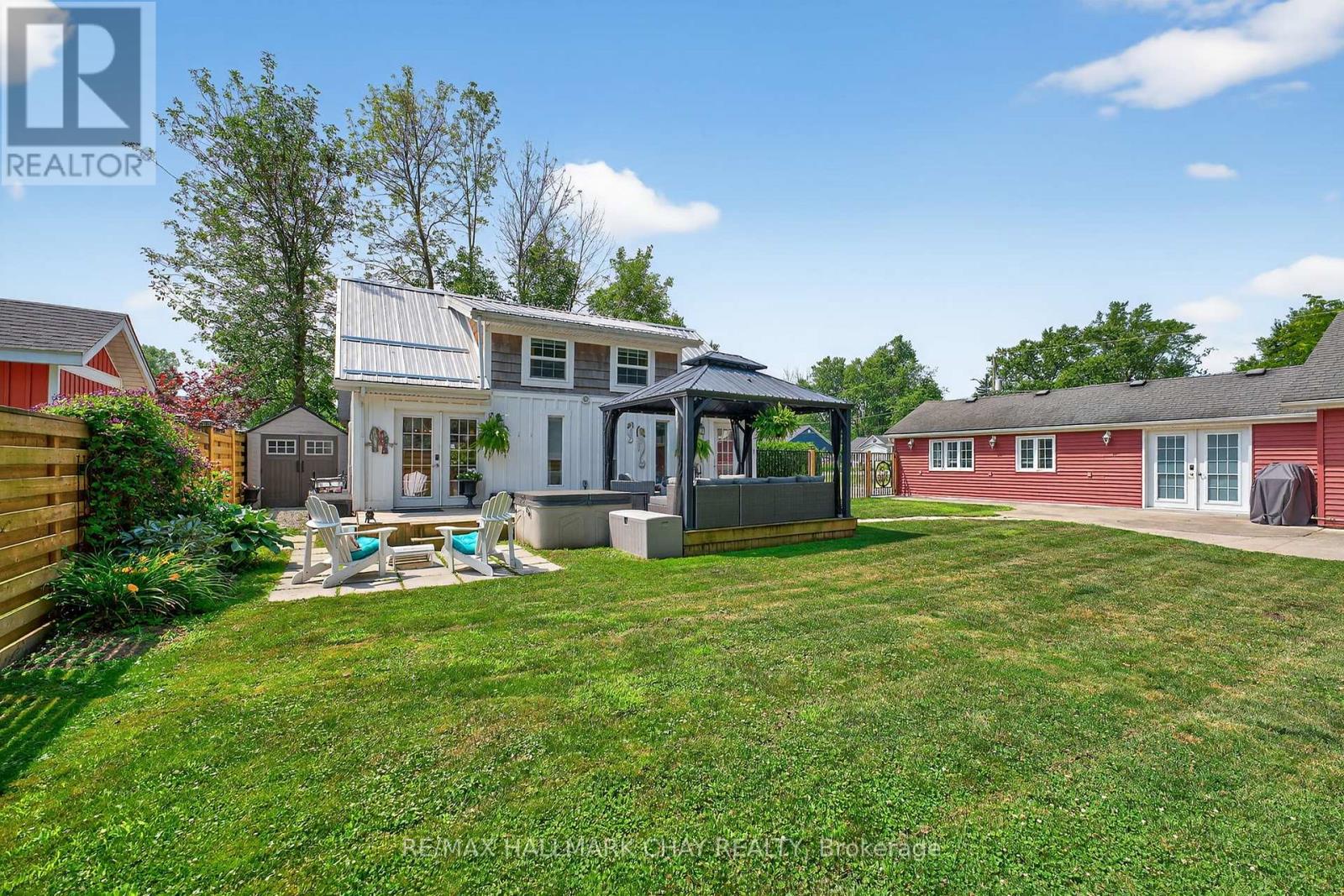 44 Pleasant Avenue S, Fort Erie, Ontario  L0S 1N0 - Photo 32 - X12419656