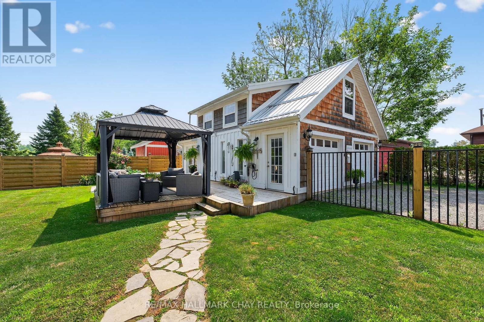 44 Pleasant Avenue S, Fort Erie, Ontario  L0S 1N0 - Photo 33 - X12419656