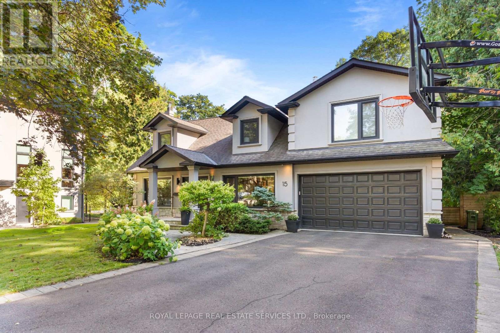 Property at 15 PINEHURST CRESCENT image 2