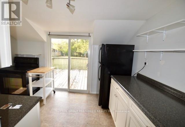 254 King Street, Southwest Middlesex, Ontario  N0L 1J0 - Photo 8 - X12291659