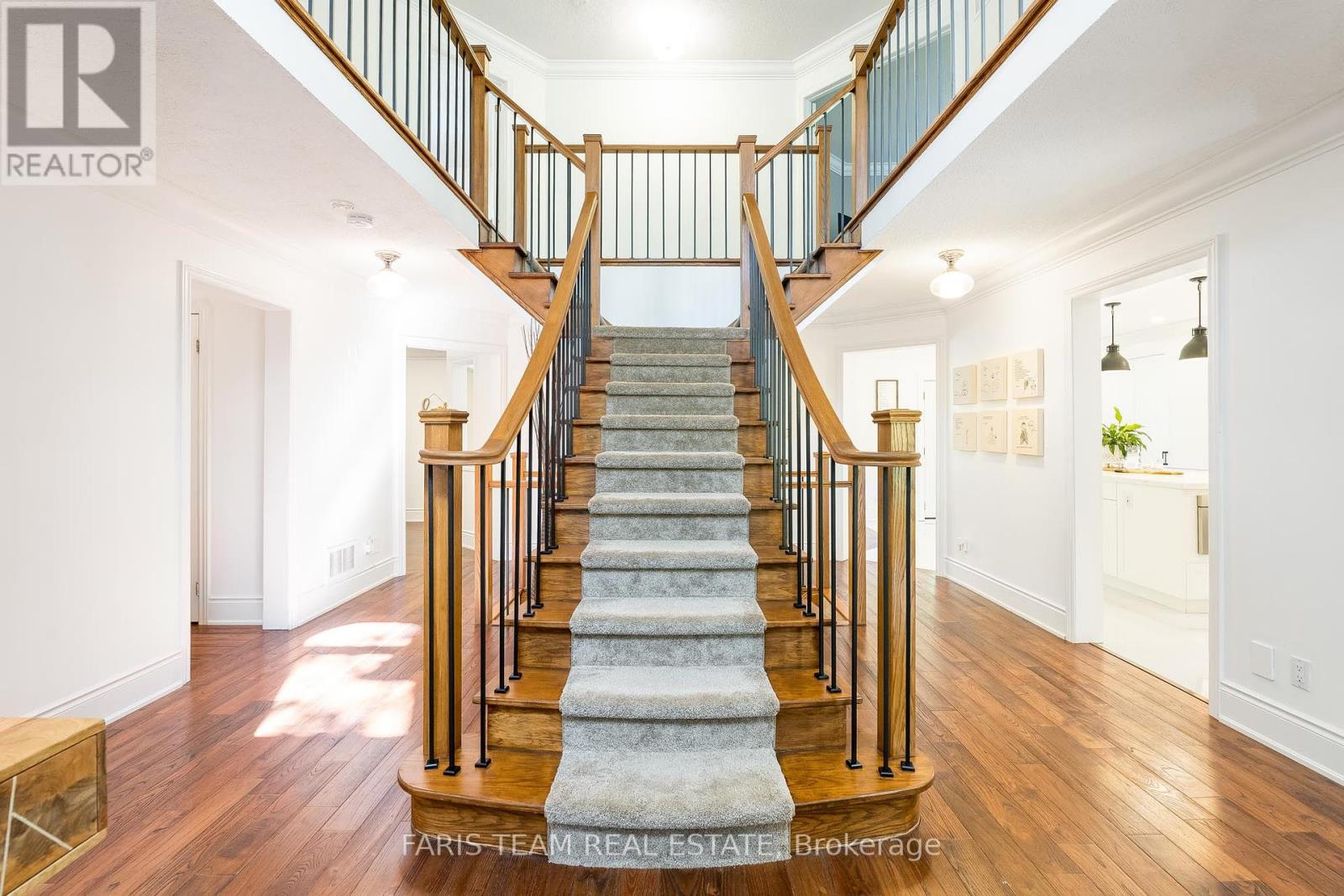 6 Alana Drive, Springwater, Ontario  L9X 0S2 - Photo 6 - S12250193