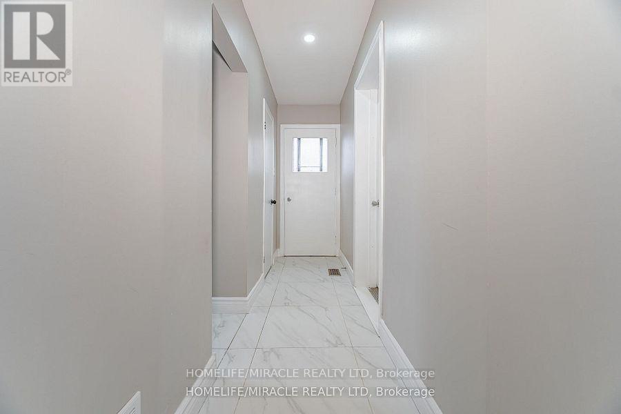 345 Silverstone Drive, Toronto, Ontario  M9V 3J8 - Photo 31 - W12374004
