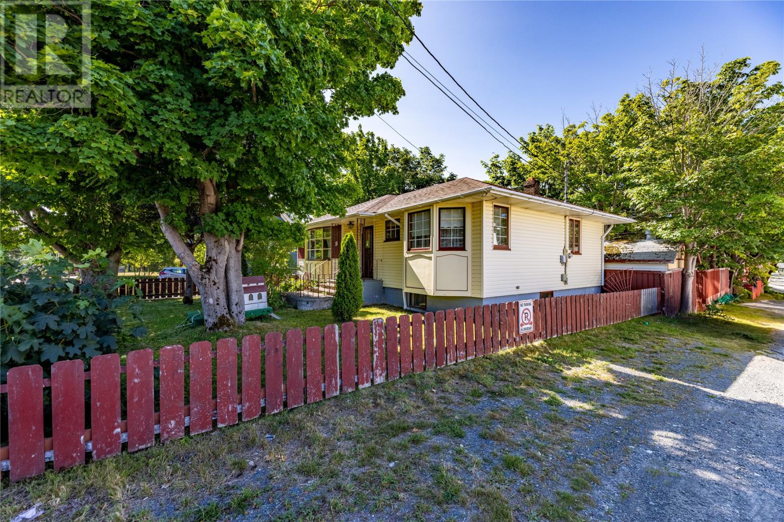 39 Cross Road, Bay Roberts, Newfoundland & Labrador