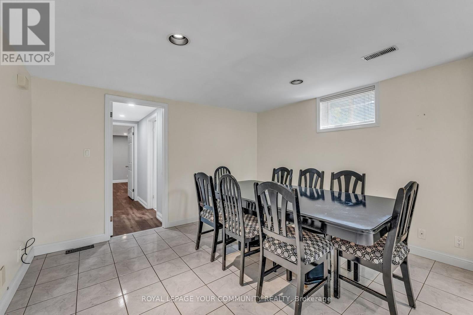6 Hentob Court, Toronto, Ontario  M9V 2X1 - Photo 32 - W12400001