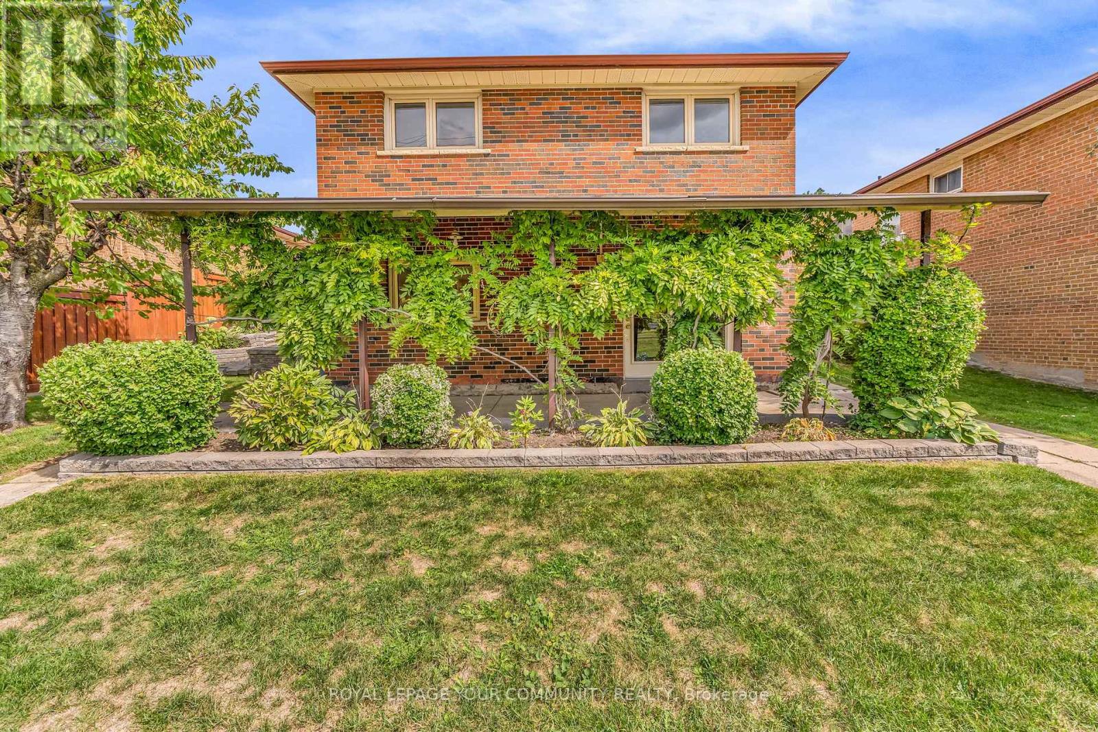 6 Hentob Court, Toronto, Ontario  M9V 2X1 - Photo 43 - W12400001