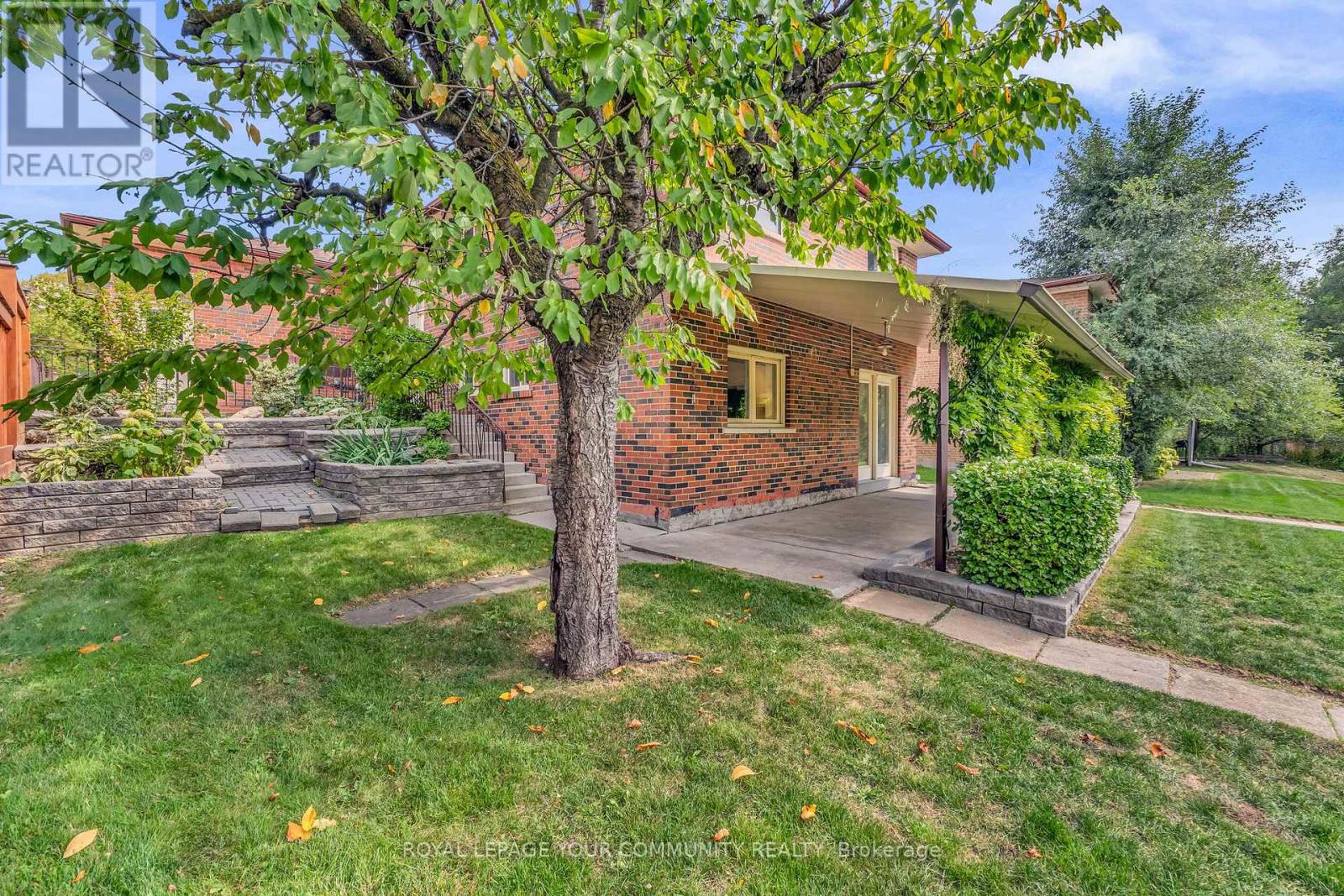 6 Hentob Court, Toronto, Ontario  M9V 2X1 - Photo 41 - W12400001