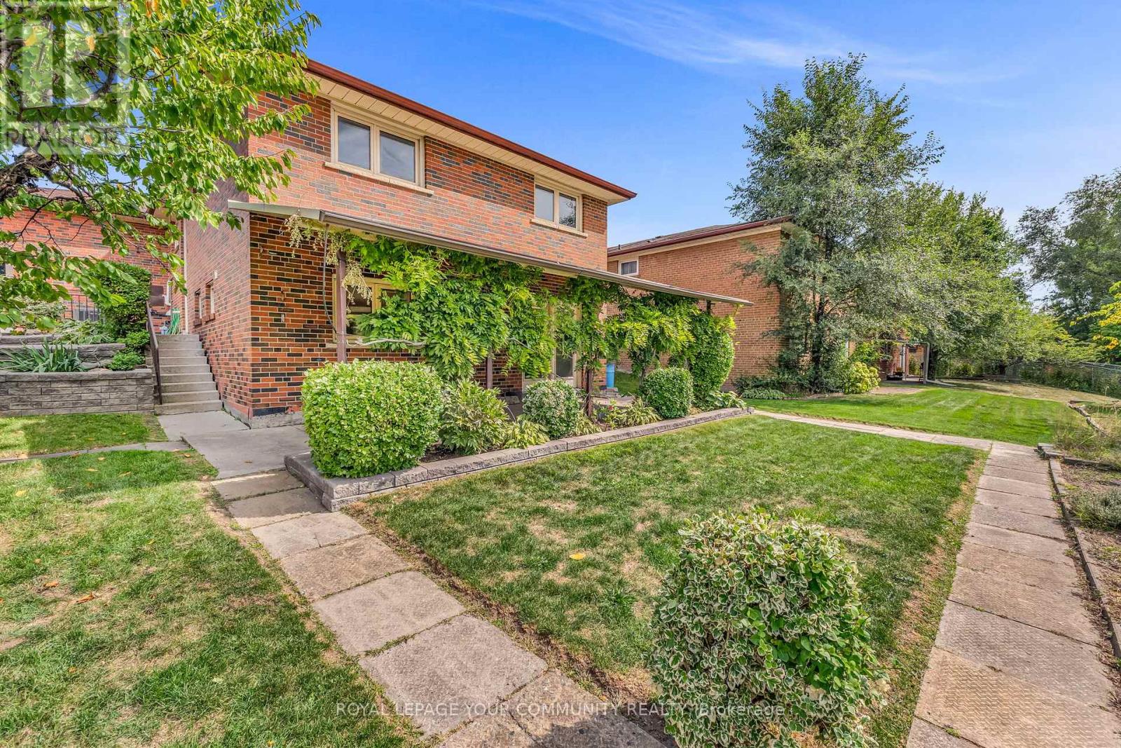 6 Hentob Court, Toronto, Ontario  M9V 2X1 - Photo 44 - W12400001