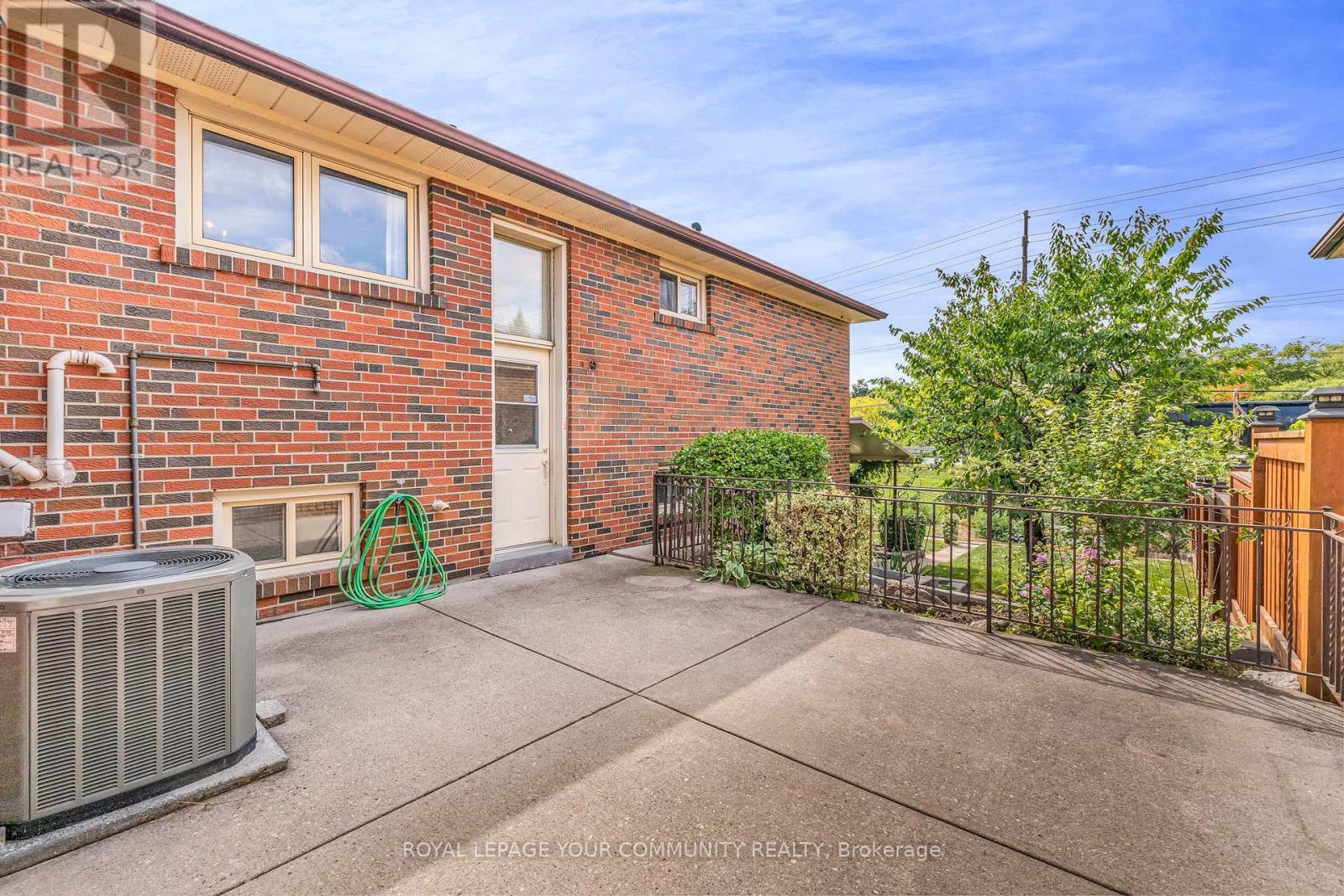 6 Hentob Court, Toronto, Ontario  M9V 2X1 - Photo 45 - W12400001