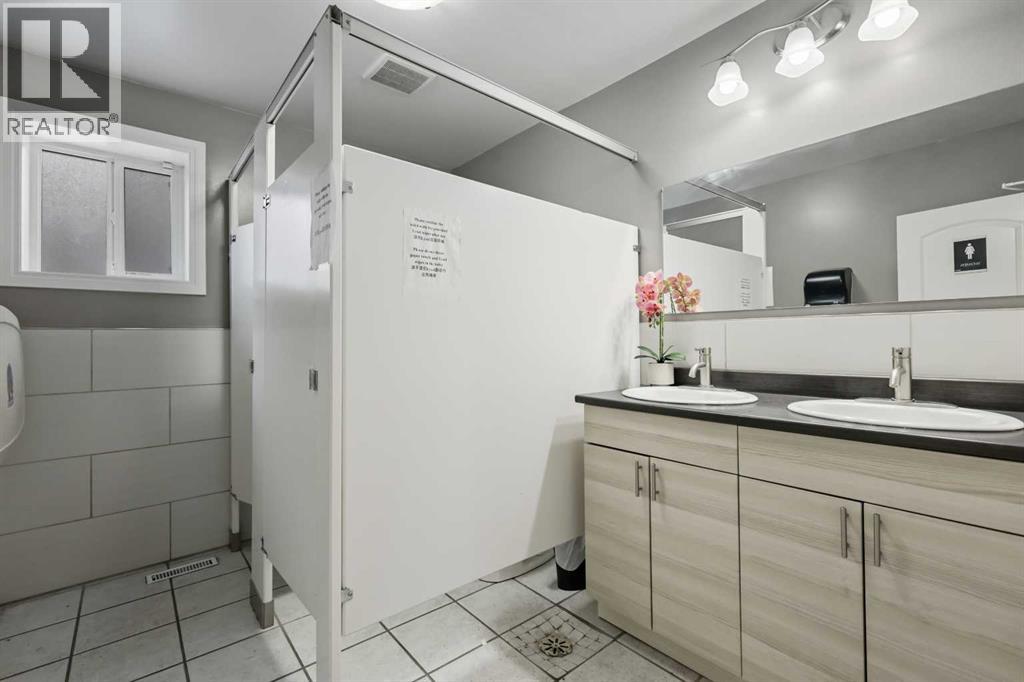 232 8a Street Ne, Calgary, Alberta  T2E 4J1 - Photo 34 - A2189062