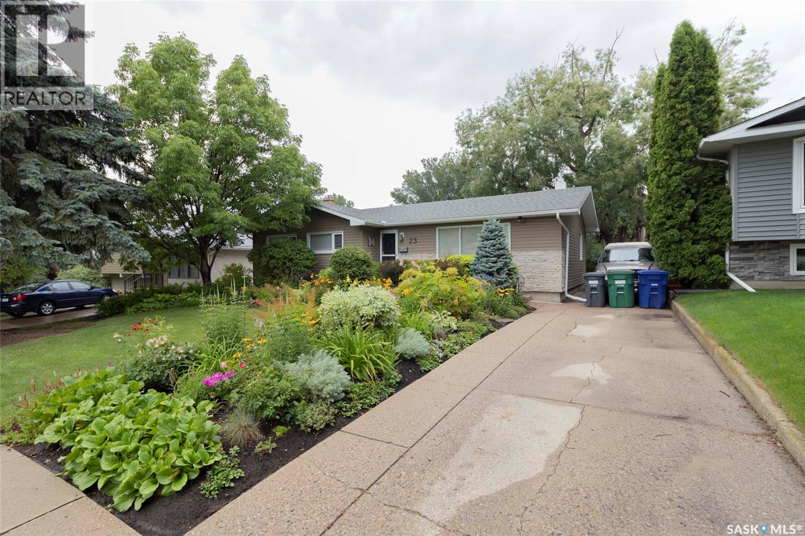 23 Baldwin Crescent, Saskatoon, Saskatchewan  S7H 3M5 - Photo 2 - SK018894