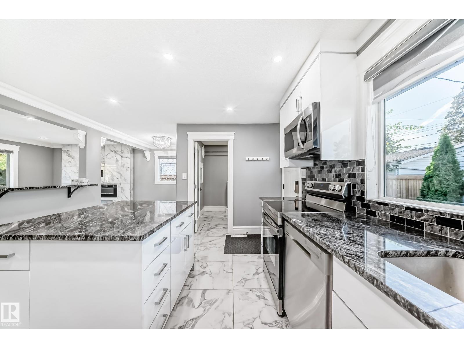8811 130a Av Nw, Edmonton, Alberta  T5E 0V7 - Photo 11 - E4458959