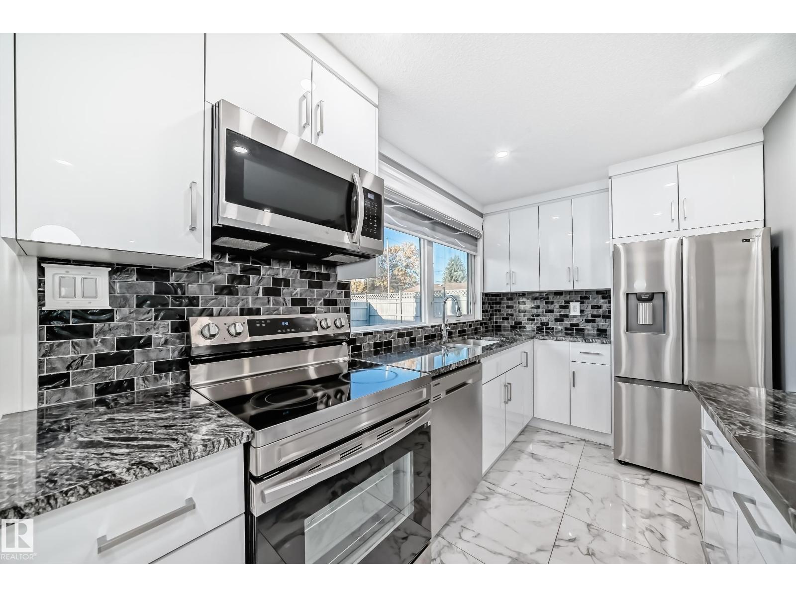 8811 130a Av Nw, Edmonton, Alberta  T5E 0V7 - Photo 7 - E4458959