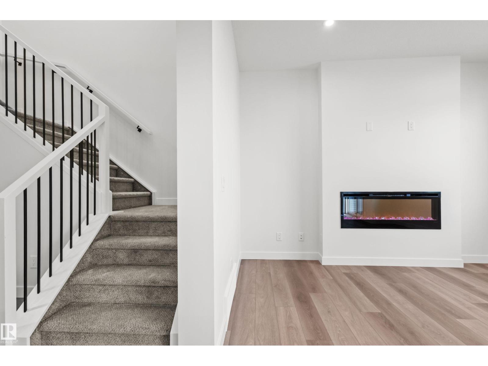 2124 Muckleplum Cr Sw, Edmonton, Alberta  T6X 3G9 - Photo 2 - E4458962