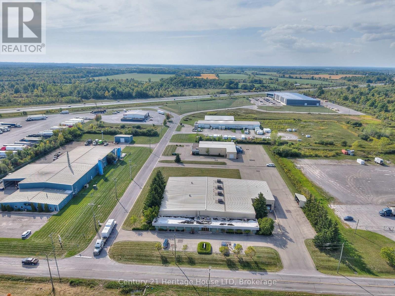 1767 Pettit Road, Fort Erie (Bowen), Ontario  L2A 5M4 - Photo 21 - X12419017