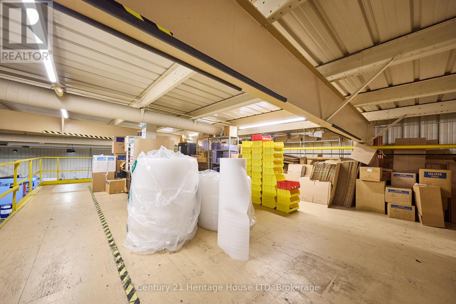 1767 Pettit Road, Fort Erie (Bowen), Ontario  L2A 5M4 - Photo 6 - X12419017