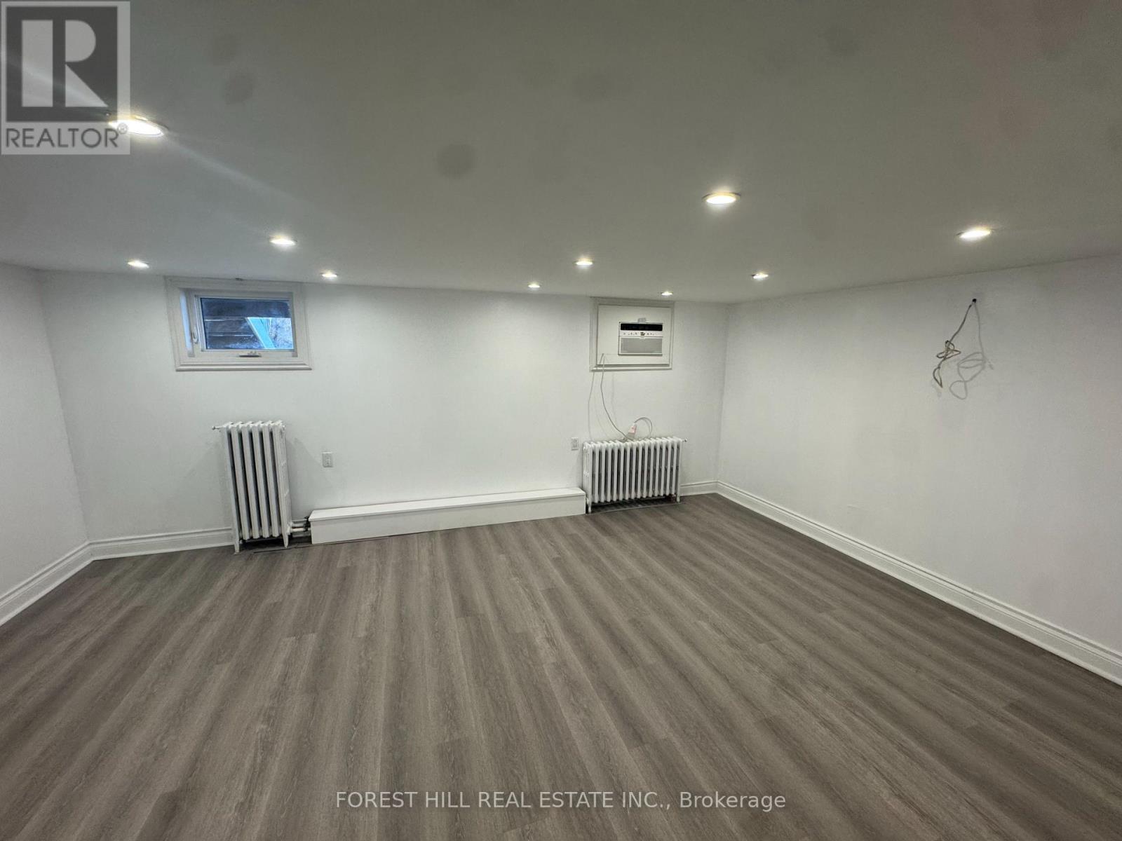 194 Roe Avenue, Toronto, Ontario  M5M 2J2 - Photo 4 - C12419692