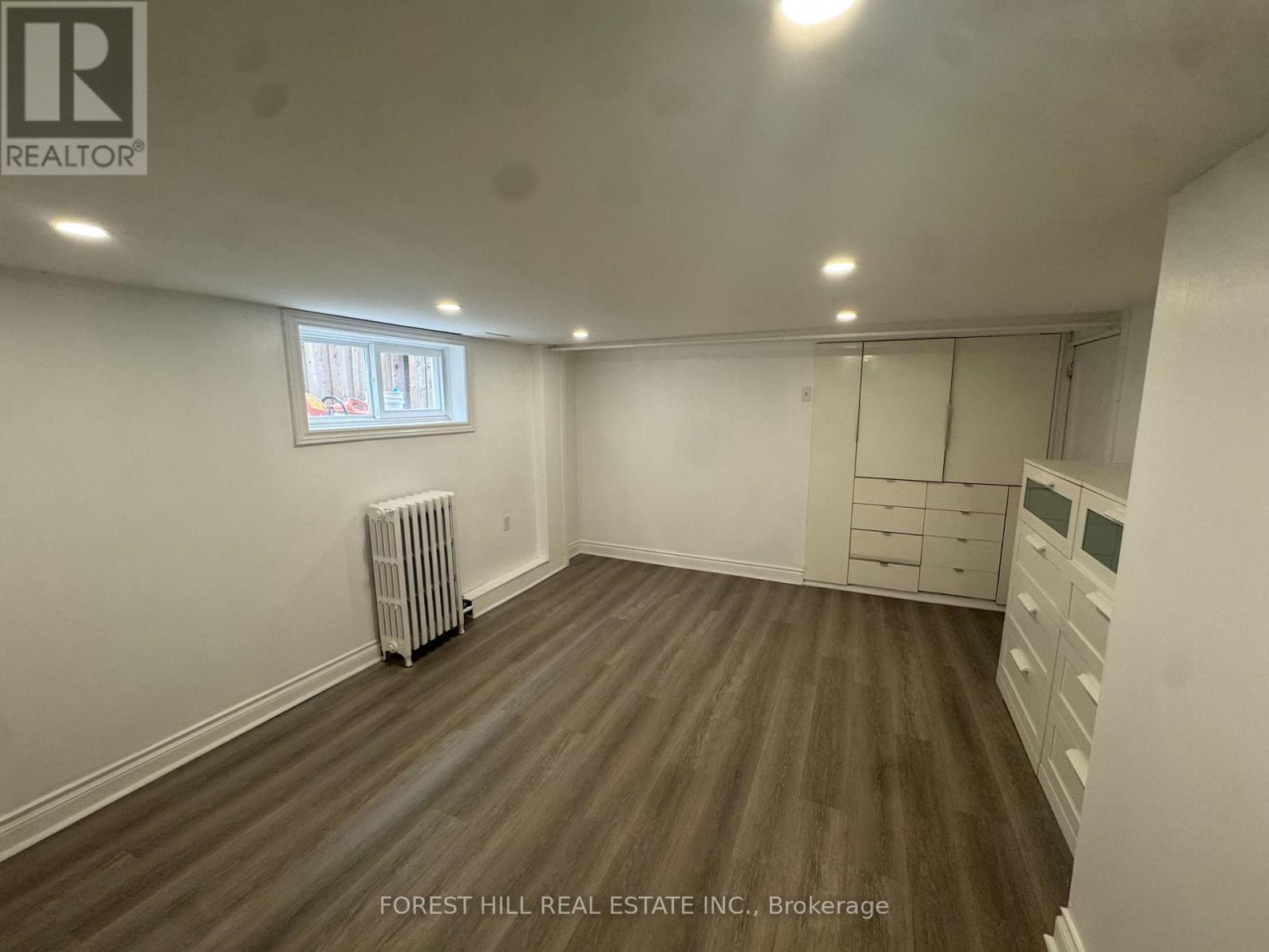 194 Roe Avenue, Toronto, Ontario  M5M 2J2 - Photo 5 - C12419692