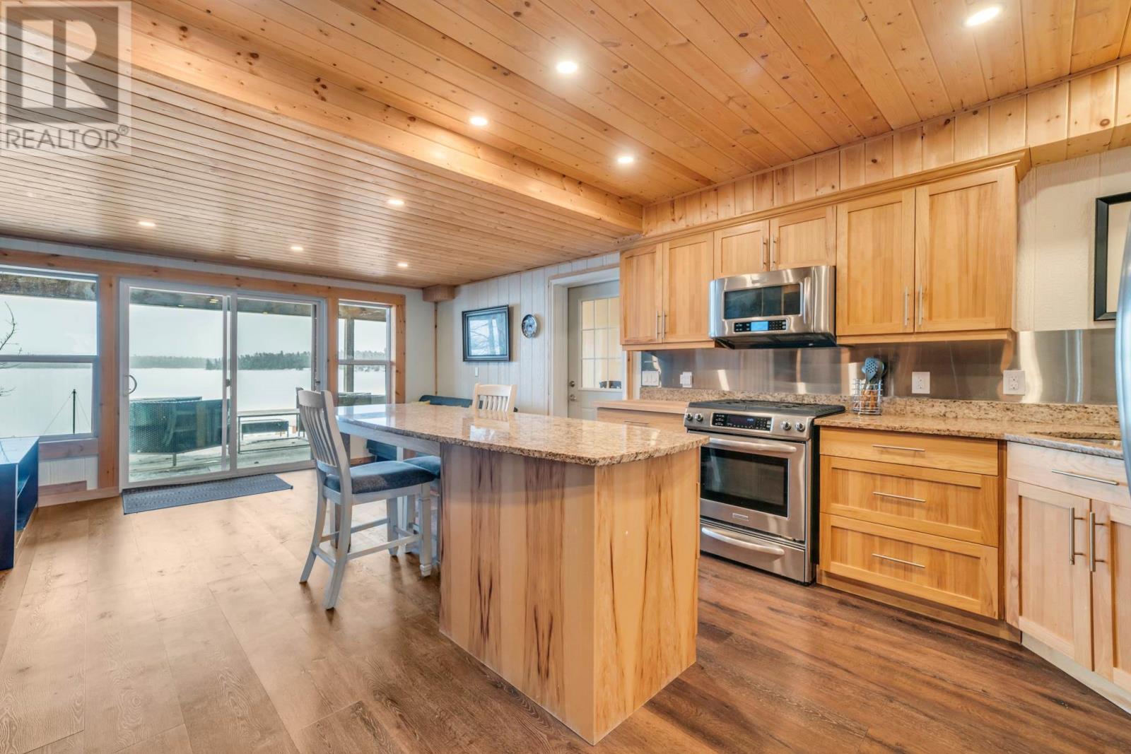 65 Poplar Bay Rd, Mckenzie Portage Road, S Of Keewatin, Ontario  P0X 1C0 - Photo 27 - TB250029