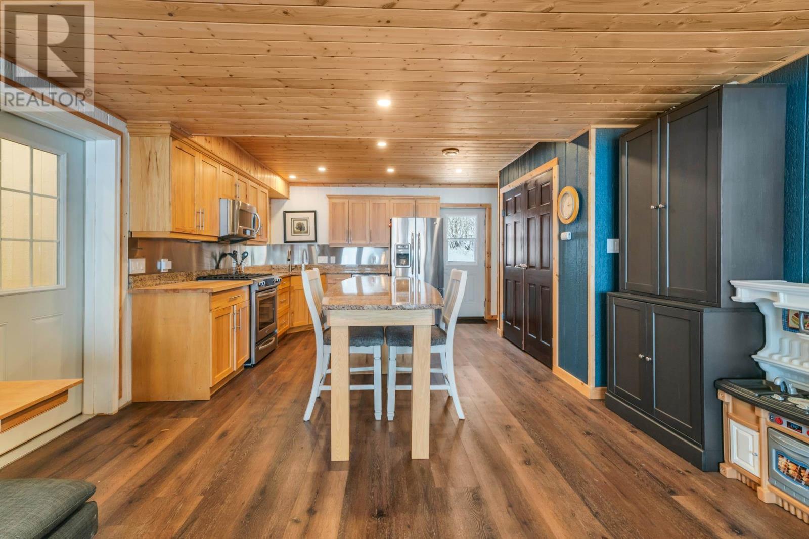 65 Poplar Bay Rd, Mckenzie Portage Road, S Of Keewatin, Ontario  P0X 1C0 - Photo 29 - TB250029