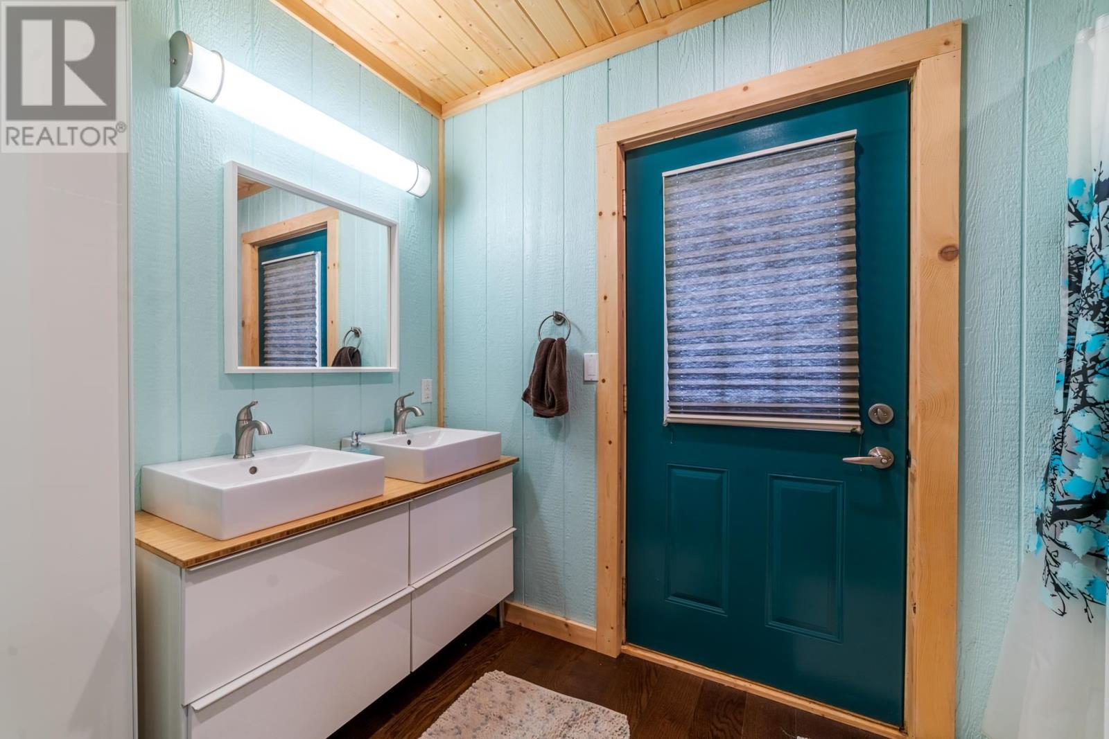 65 Poplar Bay Rd, Mckenzie Portage Road, S Of Keewatin, Ontario  P0X 1C0 - Photo 38 - TB250029