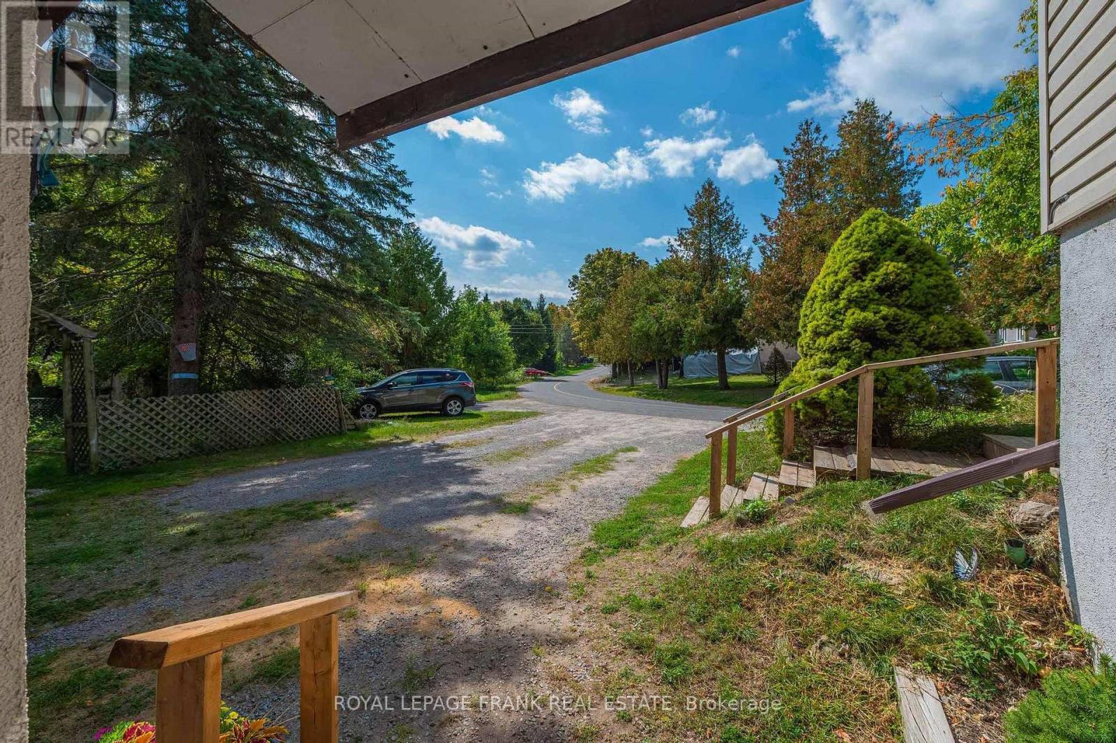153 Fifes Bay Road, Selwyn, Ontario  K9J 6X3 - Photo 6 - X12419845